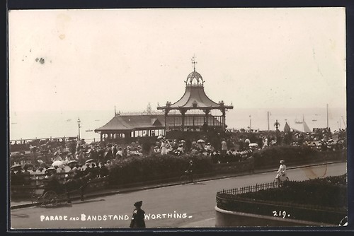 Postcard worthing parade and - postcard,