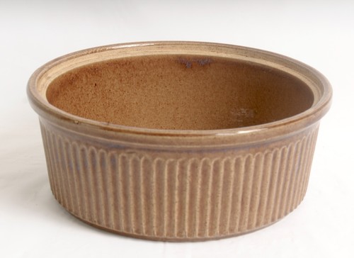 Brown ribbed stoneware round - ribbed,