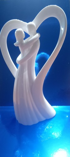 Circle love figurine - circle, of