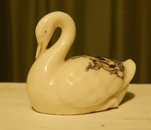 Arcadian crested china - china, swan