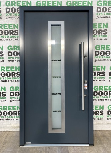 Triple glazed front door - front,