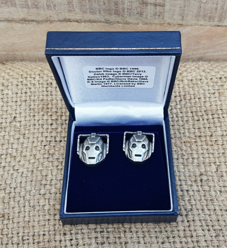 Doctor who official metal - who,