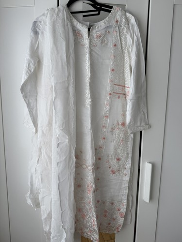 White embroidered chiffon - white,