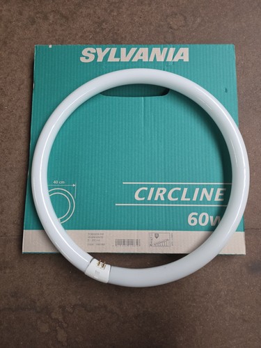 Sylvania 60w warm white - 60w, pin