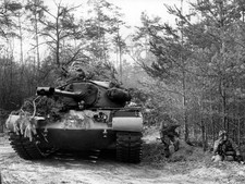 Soldiers of US army next to a