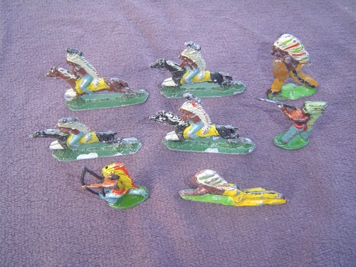 Vintage lead figures - 8,