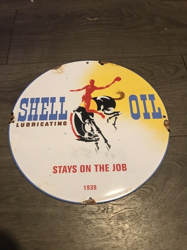 Vintage style shell - style, oil