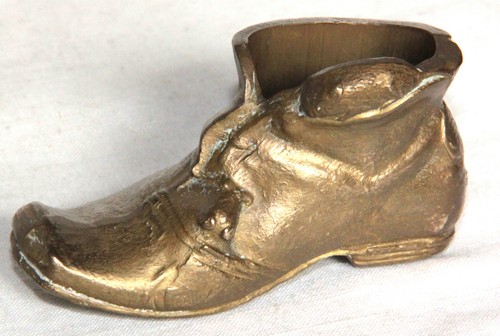 Brass match vesta holder - vesta,