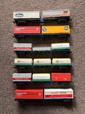 Job lot of 6 x Hornby container wagons oo gauge (lot1)