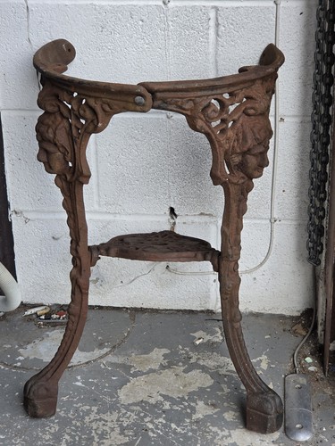 Partial antique late - antique,