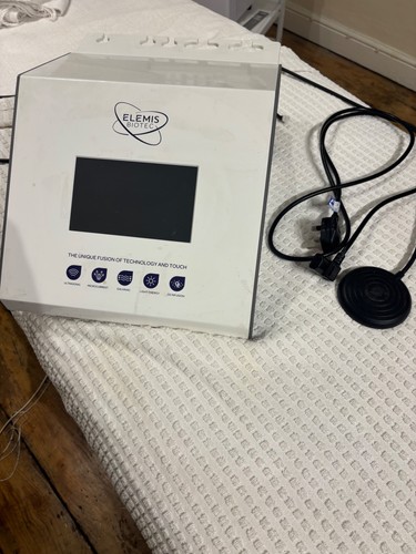 Elemis biotec facial - elemis,