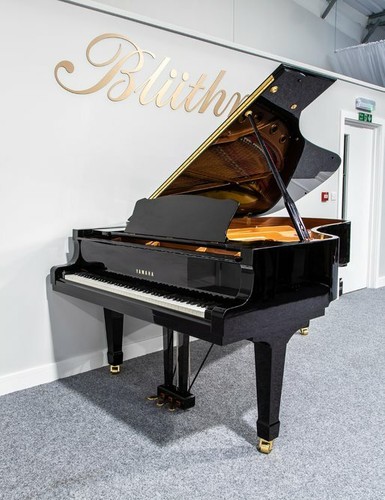 Yamaha grand piano - c3,