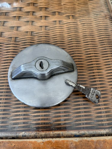 Locking petrol cap ford - locking,