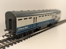 Tri-ang/Hornby OO Gauge Royal Mail Operating Mail Coach – No. M30224