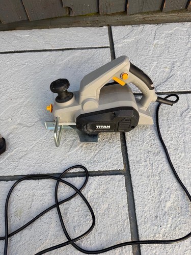 Titan handheld wood planer - handheld,