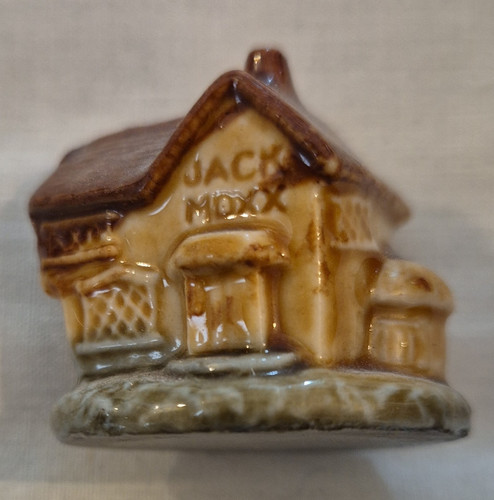 Wade jack moxx house - wade,