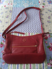 PURE LUXURIES RED LEATHER SHOULDER BAG NEW