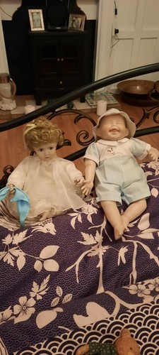 Two beautiful porcelain dolls - beautiful,