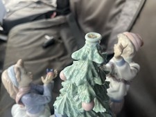 Lladro Trimming The Tree #5897