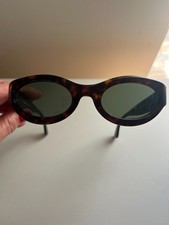 1990s MOSCHINO vintage sunglasses 3522-S small cat eye, tortoise, made in Italy