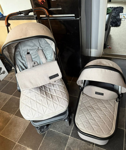 Pushchair one carry cot - one,