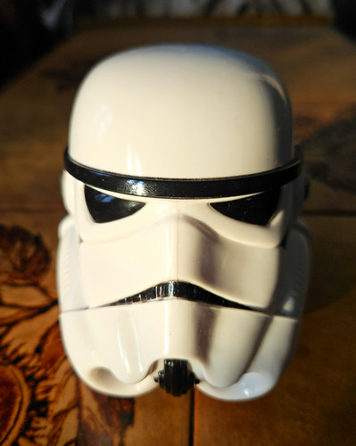 Star wars stormtrooper helmet - star,