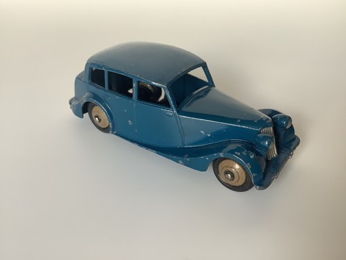 Dinky toys triumph 1800 renown - dinky,