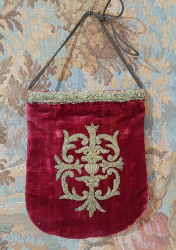 Antique embroidered bag gold - antique,