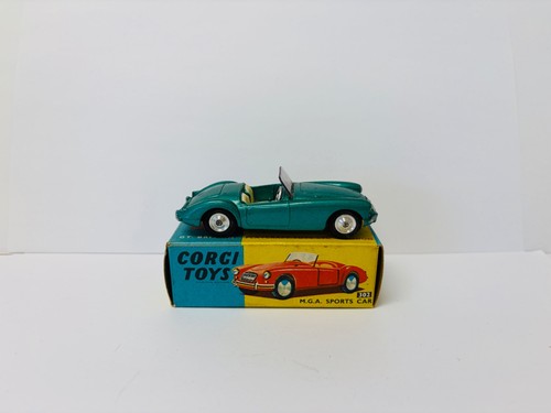 Corgi toys 302 - toys, sports
