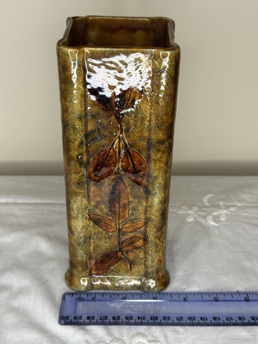 Early royal doulton lambeth - royal,