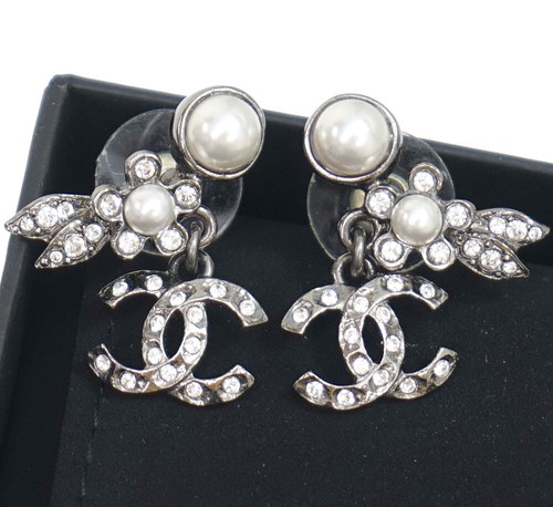Chanel logo rhinestone - chanel, cc