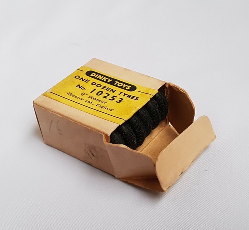 Reduced dinky 10253 box 12 - reduced!,