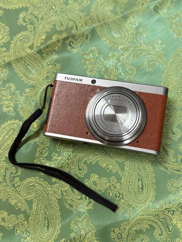 Fujifilm xf1 brown vintage - fujifilm,