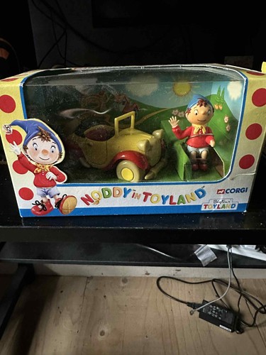 Corgi noddy toyland figures - in,