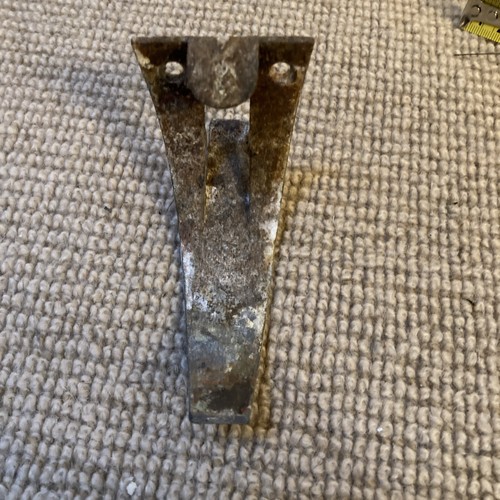 Cast iron gutter bracket - bracket, 4