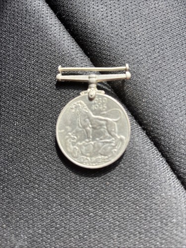 Second world war medal - world,