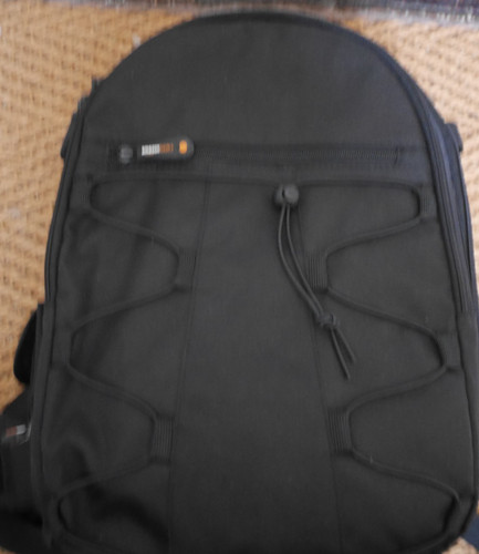Amazon basics black dslr - black,