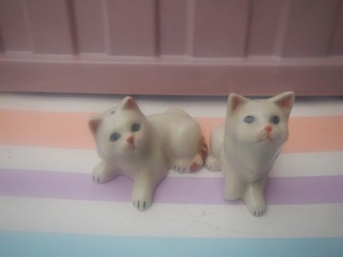 Vintage cat salt pepper - vintage,