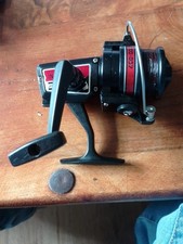 Shakespeare Omni 2000-037 Vintage Fishing Reel In Good Working Order
