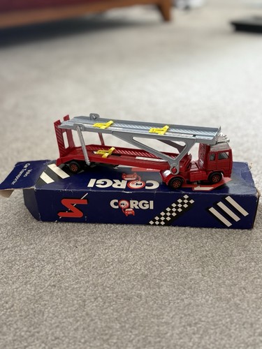 Corgi volvo car transporter - corgi,