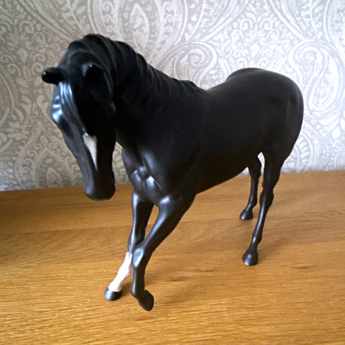 Beswick england black horse - england,