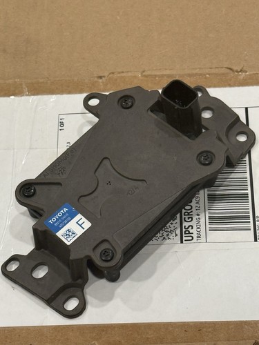 Front control distance sensor - front,