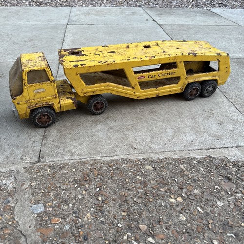 Tonka car carrier made - car,