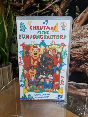 Fun song factory christmas - factory, at