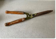 Vintage garden hand Shears 48
