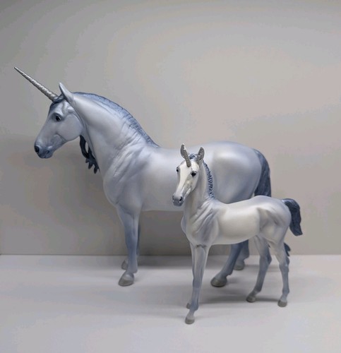 Breyer traditional horse - traditional, •