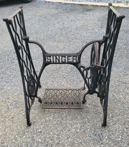 Antique singer cast iron base - antique,