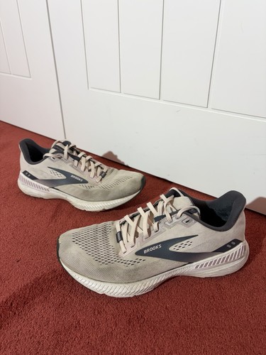 Brooks launch grey - &, uk