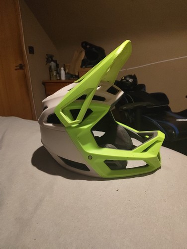 Fox proframe helmet in - fox,