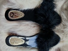 Lovely on Trend Black Fluffy Gold Tone low Heel  Peep Toe Evening Shoes 6